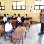 Kapolsek Mikbar Sosialisasi Kamtibmas di SMPN 1 Potowaiburu