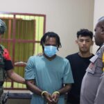 Salah Seorang Anggota KKB Pimpinan Aske Mabel, Digiring ke Tahanan Polda Papua