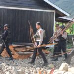 TNI-POLRI Kabupaten Puncak Jaya Sita Ratusan Alat Perang