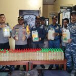 Polsek Kawasan Pelabuhan Poumako Sita 139 Liter Sopi dari Kapal KM Sirimau