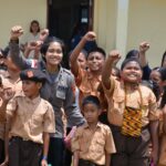 Doa Anak-anak SD Torsina Untuk Kebaikan Satgas Humas Ops Damai Cartenz