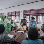 Persit KCK Cabang XXXV Galakkan Program Pemberantasan Buta Aksara di Lokasi TMMD