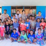 Satgas Ops Damai Cartenz Gelar Pengobatan Gratis dan Bagikan Bingkisan di Depapre