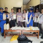 Razia Barang Bawaan Kapal KM. Tatamailau Di Dermaga Pelabuhan Pomako.