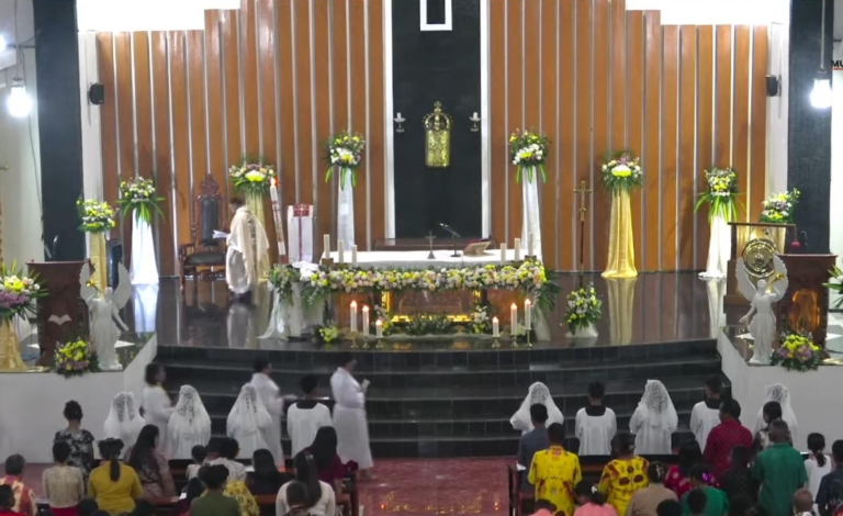 Gereja St. Stefanus Sempan Gelar Malam Paskah dengan KhidmatGereja St. Stefanus Sempan Gelar Malam Paskah dengan Khidmat