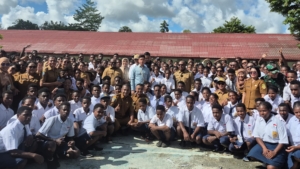 Pastikan Pemenuhan Gizi Siswa Berjalan Baik, Wapres Gibran Tinjau Program MBG di SMAN 4 Mimika