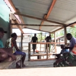 Aktif Komsos dengan Warga Keakwa