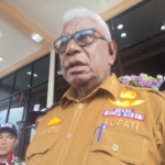 Bupati Mimika Tegaskan Petugas Kebersihan Fokus di Jalan, Ajak Warga Kelola Sampah Jadi Uang