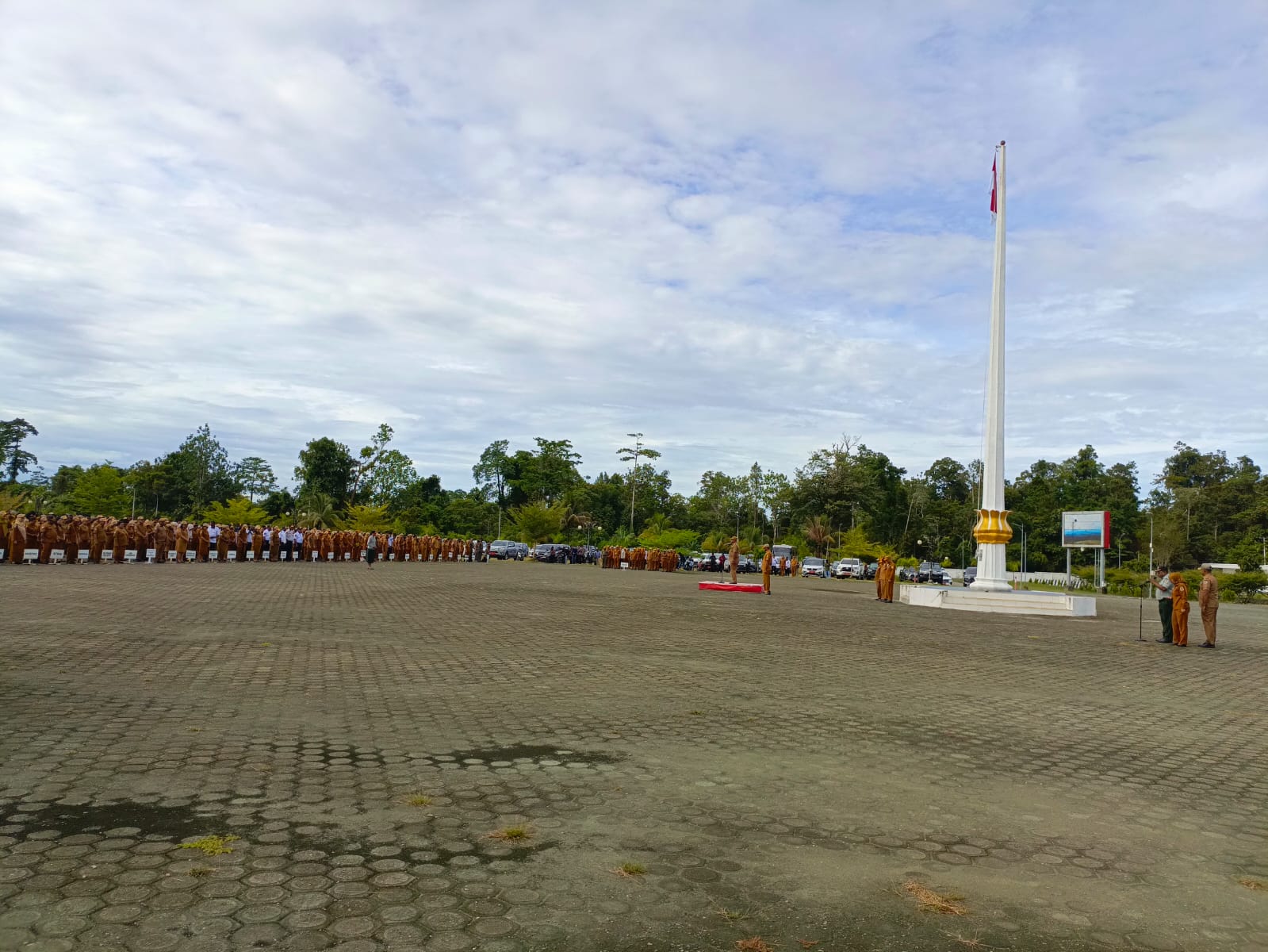 Bupati Minta ASN Mimika Tinggalkan Rasa Khawatir, Fokus pada Target Kerja 2026
