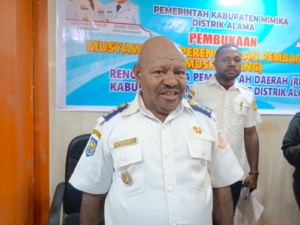 Kabar Duka dari Mimika, Bupati Pimpin Hening Cipta untuk Kepala Distrik Alama yang Wafat saat Tugas