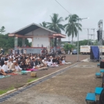 Hujan Tipis Tak Surutkan Semangat Warga Mimika Salat Iduladha di Graha Eme Neme Yauware