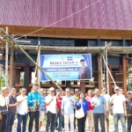 Serap Aspirasi di Reses, Anggota DPRK Mimika Salurkan Bantuan untuk Pembangunan Tongkonan