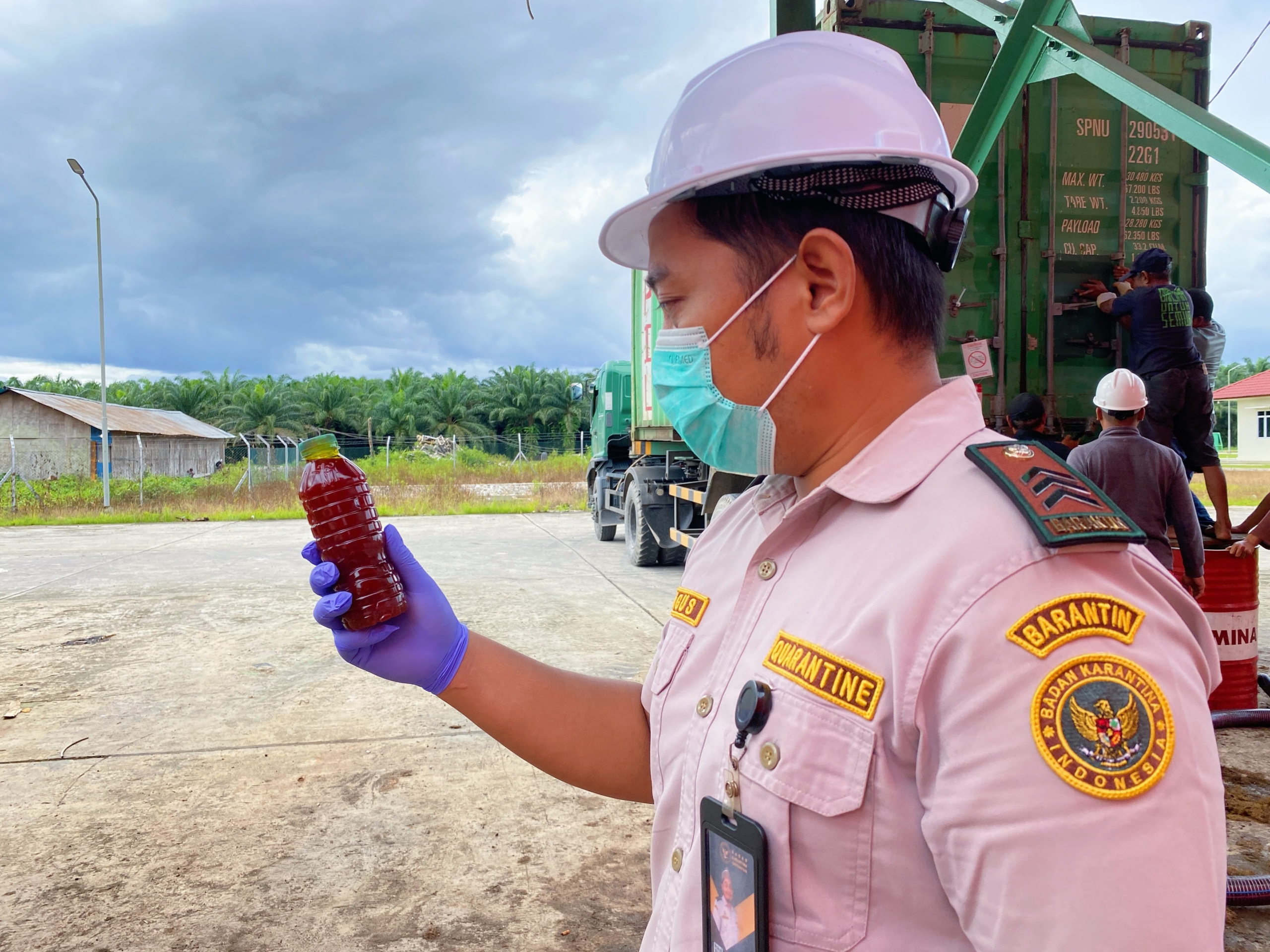 604 Ton CPO Mimika Dikirim ke Surabaya, Nilai Tembus Rp6 Miliar 1 604 Ton CPO Mimika Dikirim ke Surabaya, Nilai Tembus Rp6 Miliar