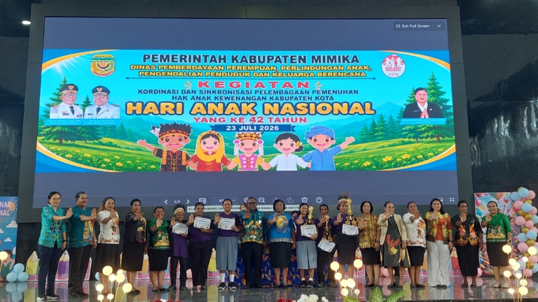 Peringatan HAN ke-42 di Mimika, DP3AP2KB Tekankan Pentingnya Pengawasan dan Kasih Sayang Orang Tua