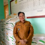 Bantuan Pangan 11,7 Ton Beras dan 211 Karton Minyak Goreng Disalurkan untuk 600 KK di Dingo Narama