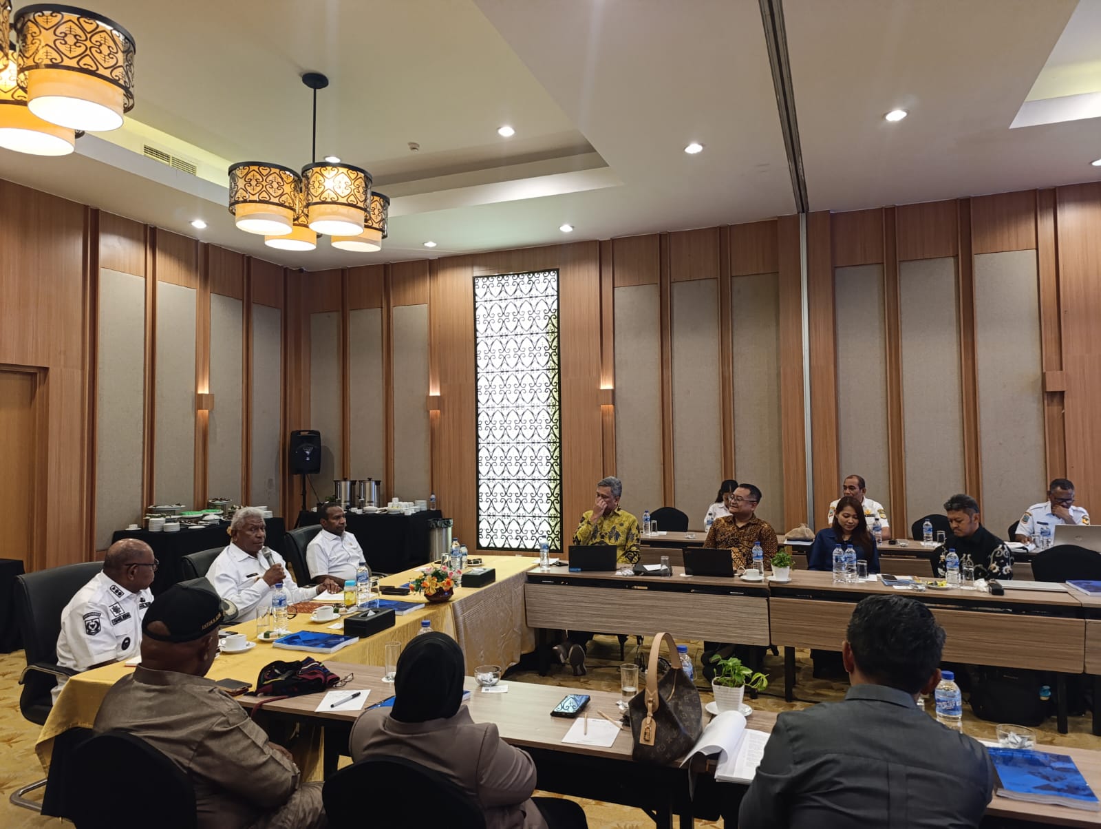Pemerintah Kabupaten Mimika dan DPRK Bahas Ranperda Air Minum dan Limbah Domestik 2 IMG 20260812 WA0029