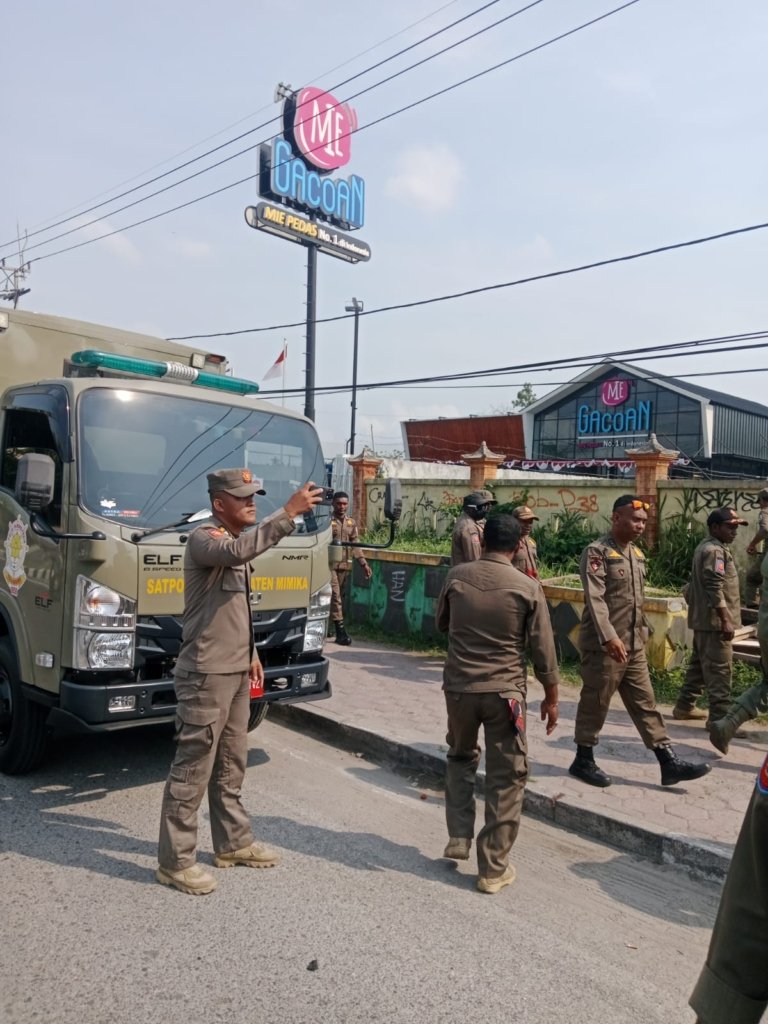 Satpol PP Mimika Tertibkan Puluhan Bangunan Liar di Kota Timika, Sasar Jalan Cenderawasih hingga SP2