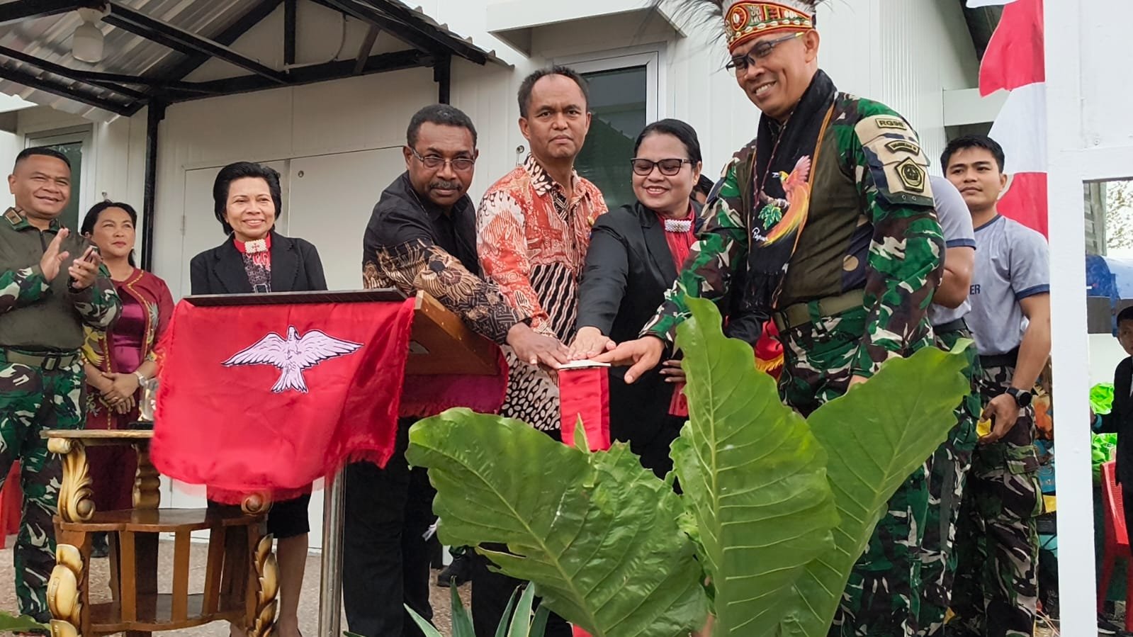 Koops TNI Habema Bangun Gedung Gereja Bakal Jemaat Aras dalam 18 Hari 1 Koops TNI Habema Bangun Gedung Gereja Bakal Jemaat Aras dalam 18 Hari