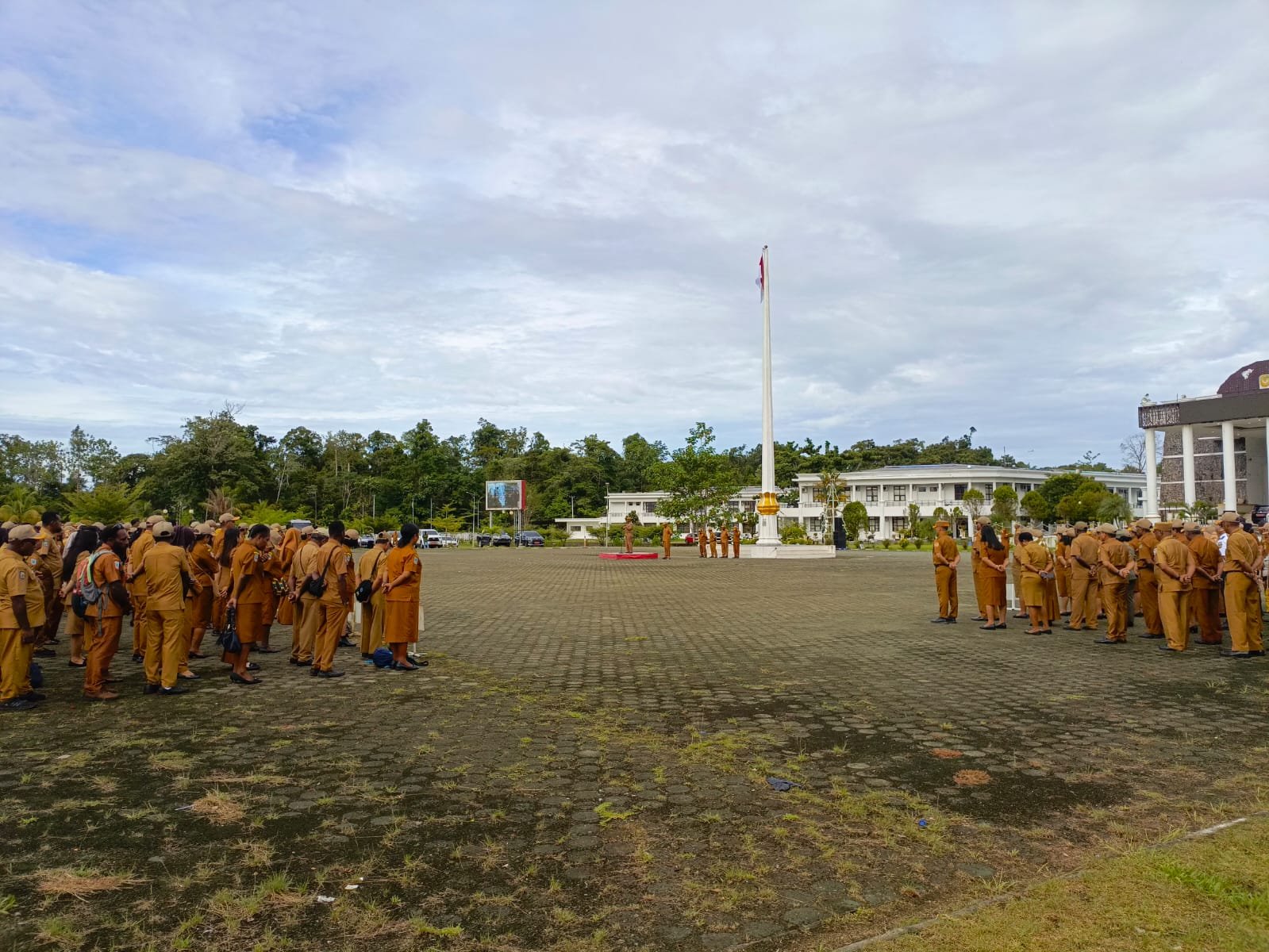 Pemkab Mimika Siapkan APBD 2027, Bupati Minta OPD Efisien dan Fokus pada Kebutuhan Masyarakat 1 Pemkab Mimika Siapkan APBD 2027, Bupati Minta OPD Efisien dan Fokus pada Kebutuhan Masyarakat