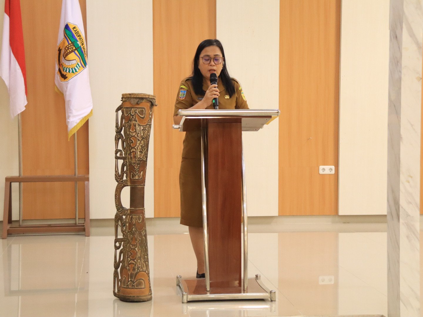 Galeri Foto : Dispora Mimika Gelar Pelatihan Pustakawan Muda 2026, Dorong lPemuda Jadi Penggerak Literasi 2 IMG 20260930 WA0000