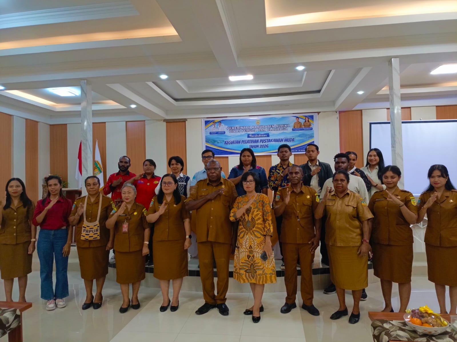 Galeri Foto : Dispora Mimika Gelar Pelatihan Pustakawan Muda 2026, Dorong lPemuda Jadi Penggerak Literasi 7 IMG 20260930 WA0006