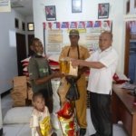 Pemkamp Kadun Jaya Salurkan Bantuan Otsus kepada 92 Keluarga Orang Asli Papua