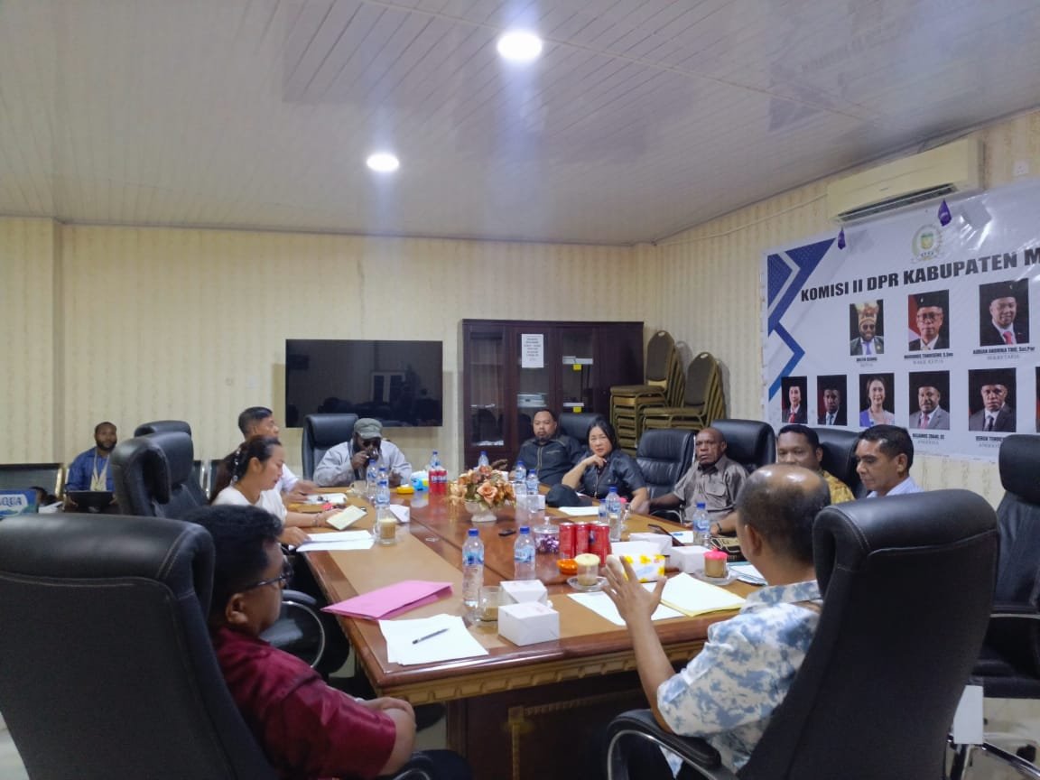 Komisi II DPRK Mimika Minta Dilibatkan dalam Pembahasan Pengambilalihan Pelabuhan Perikanan oleh Provinsi 2 IMG 20261030 WA0026